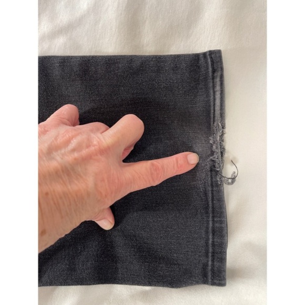 NYDJ Gray Wash Denim Jeans Distressed Hem Casual‎ Everyday Wear - Picture 6 of 9